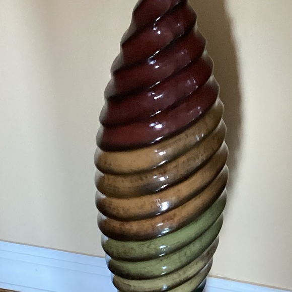 Accents by Jay vase - Picture 2 of 4